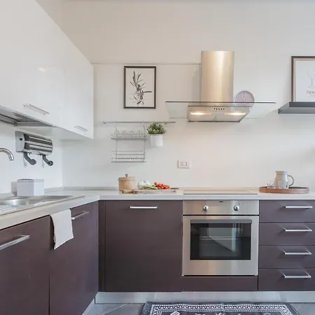 Chiara's By Rent Апартаменты Комо