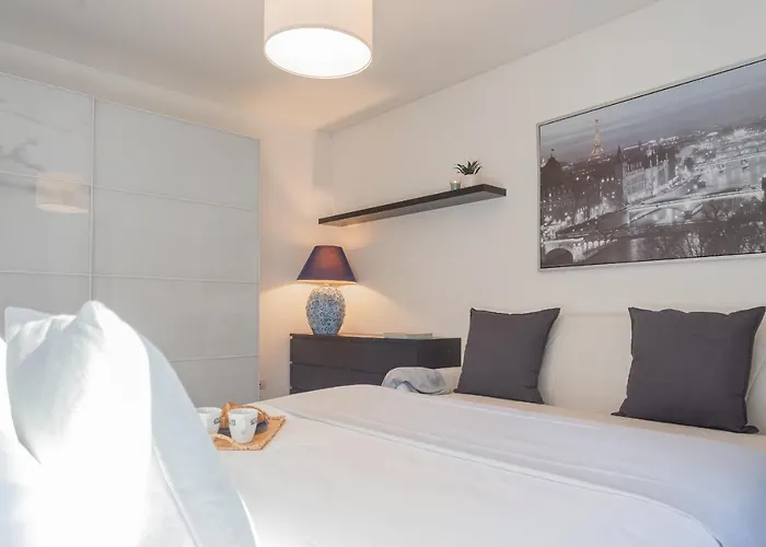 Chiara's By Rent