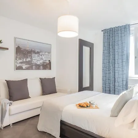 Chiara's By Rent